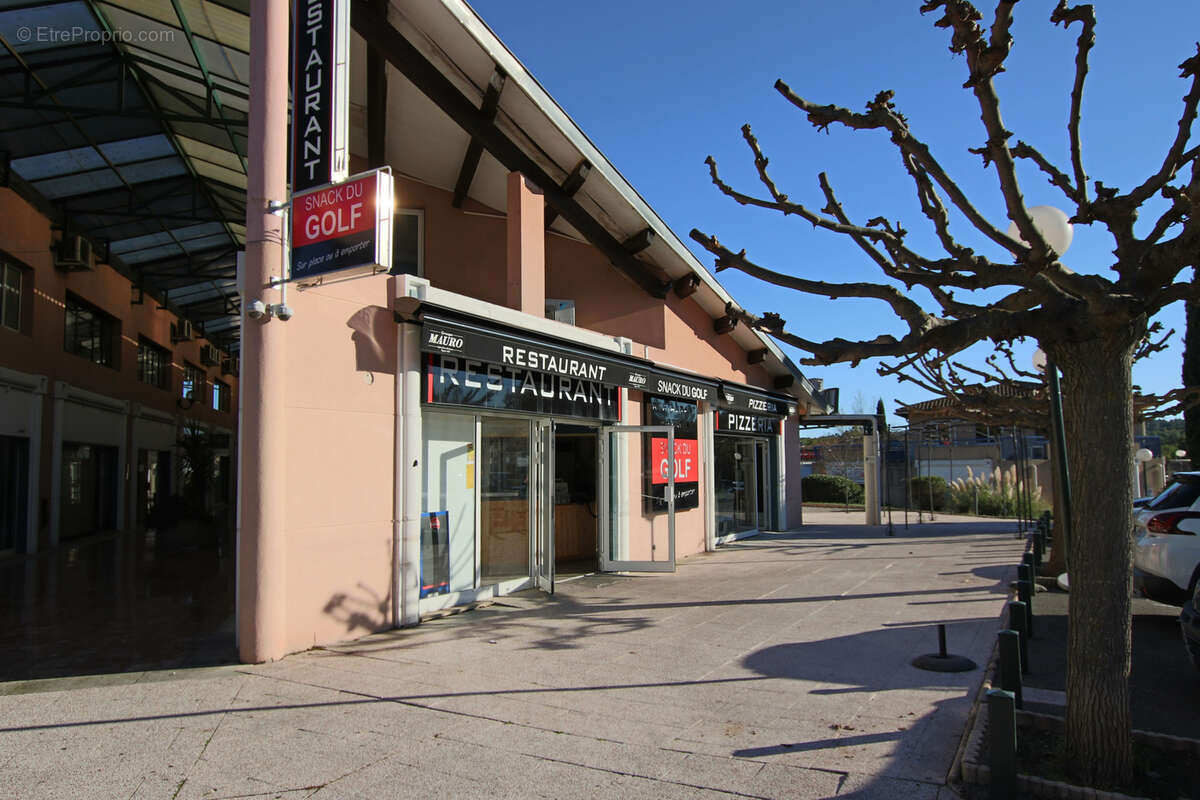 Commerce à TOURRETTES