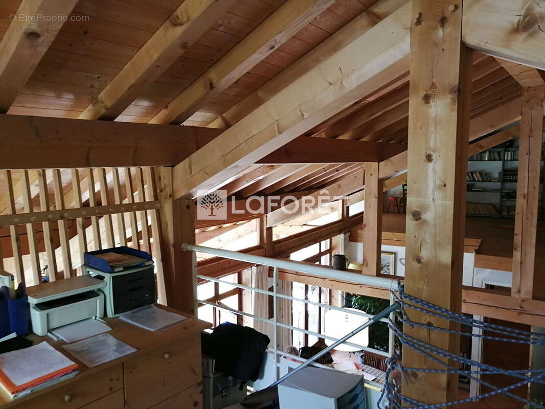 Maison à LES CHAPELLES