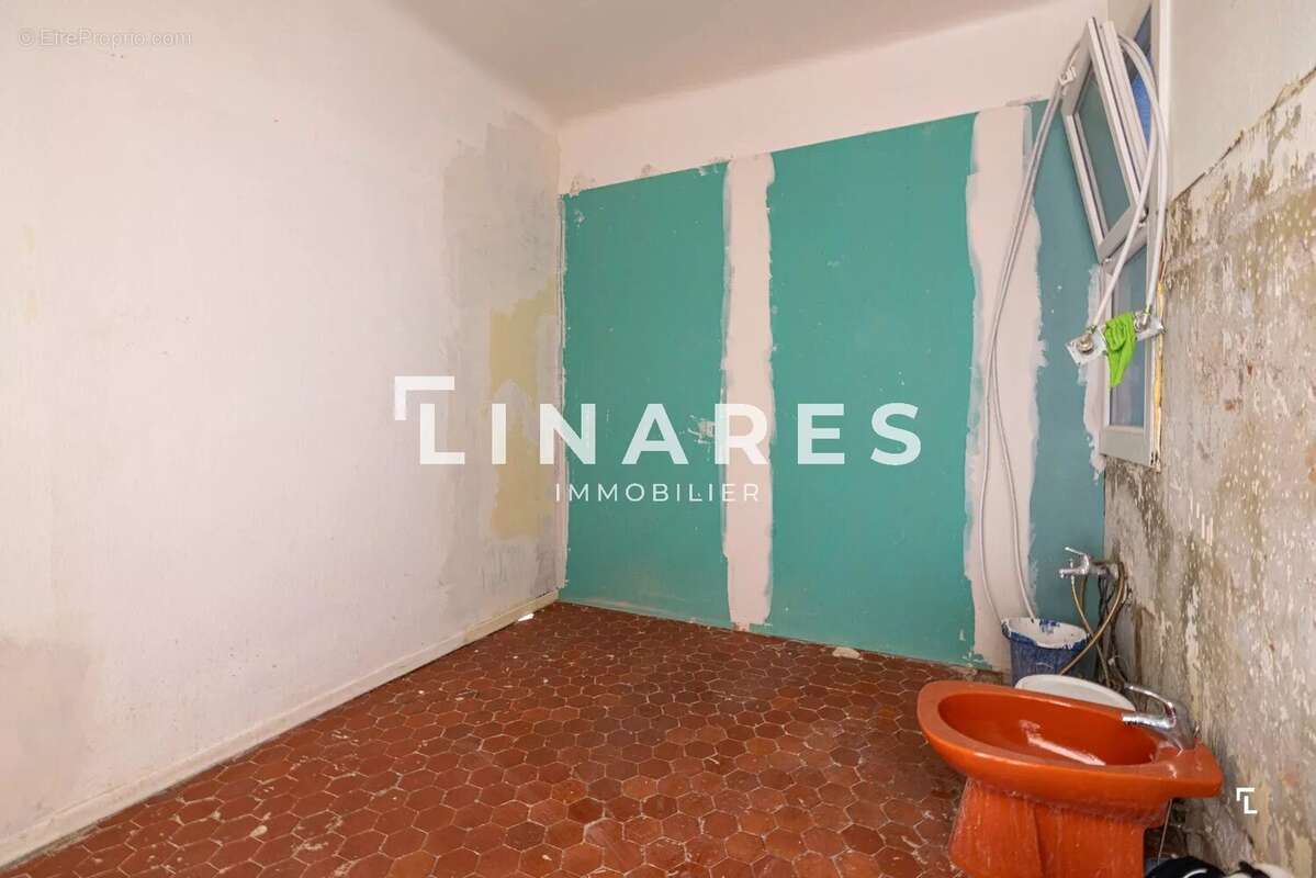Appartement à MARSEILLE-1E