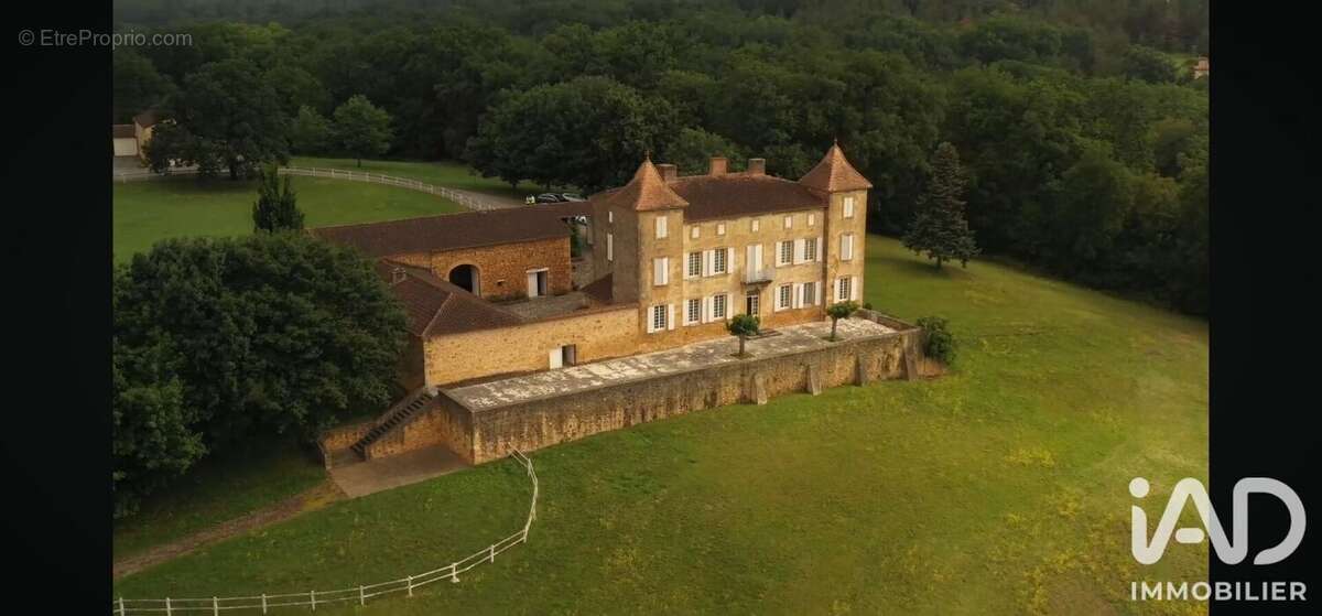 294 m² à Condezaygues  - photo 2
