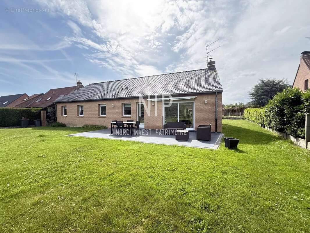 Plain pied 4 chambres sur 1370 m2 - photo 2