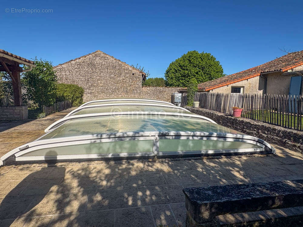 Maison à SAUZE-VAUSSAIS