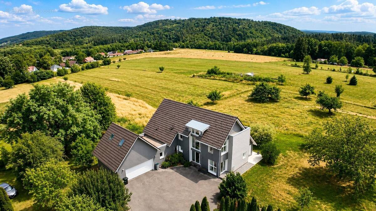 Maison à CHENEBIER