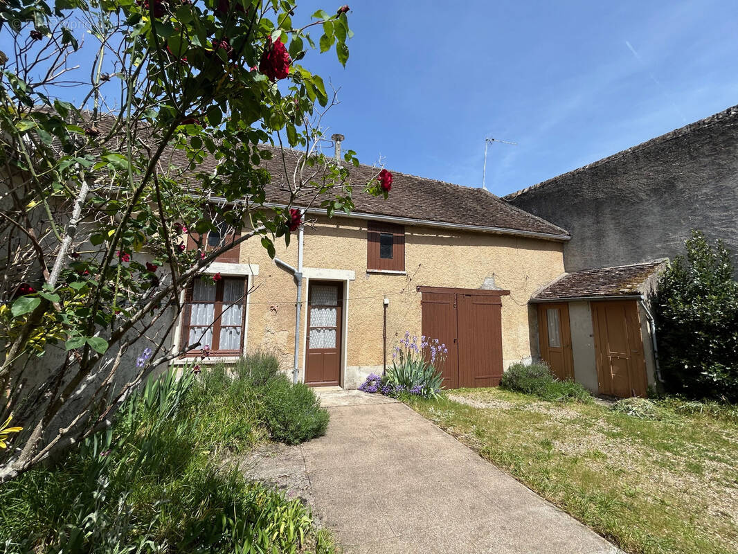 Maison à MISY-SUR-YONNE