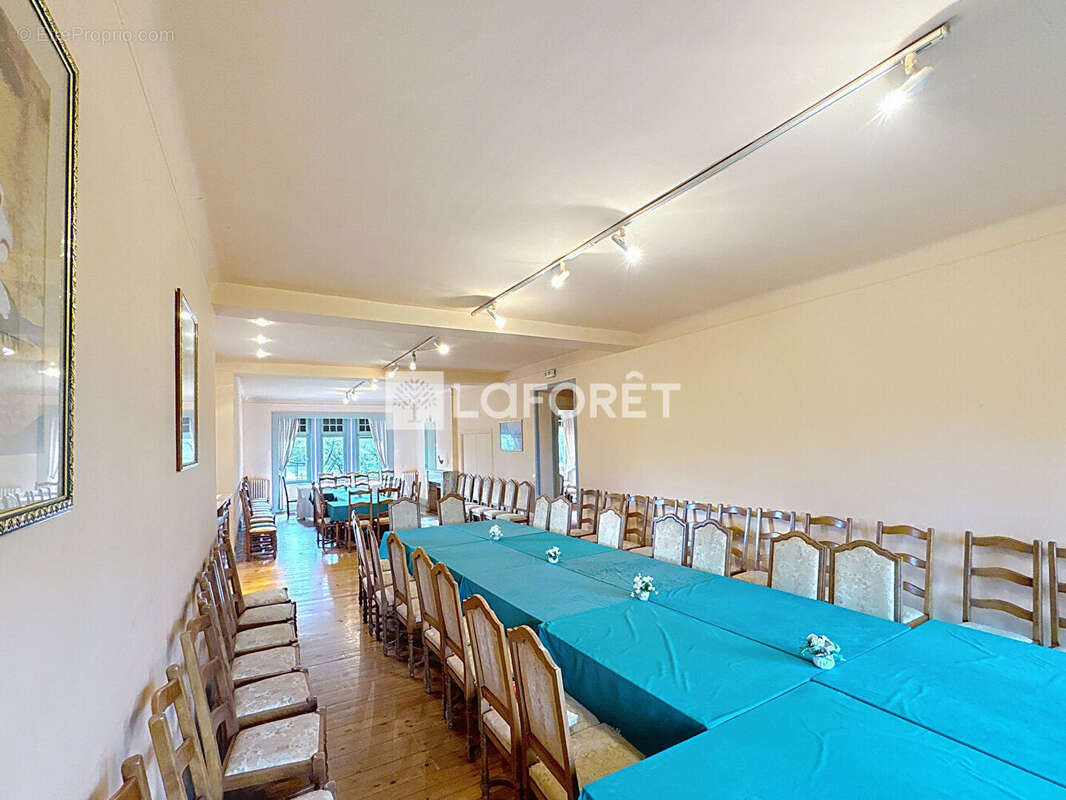 Maison à QUIEVRECHAIN