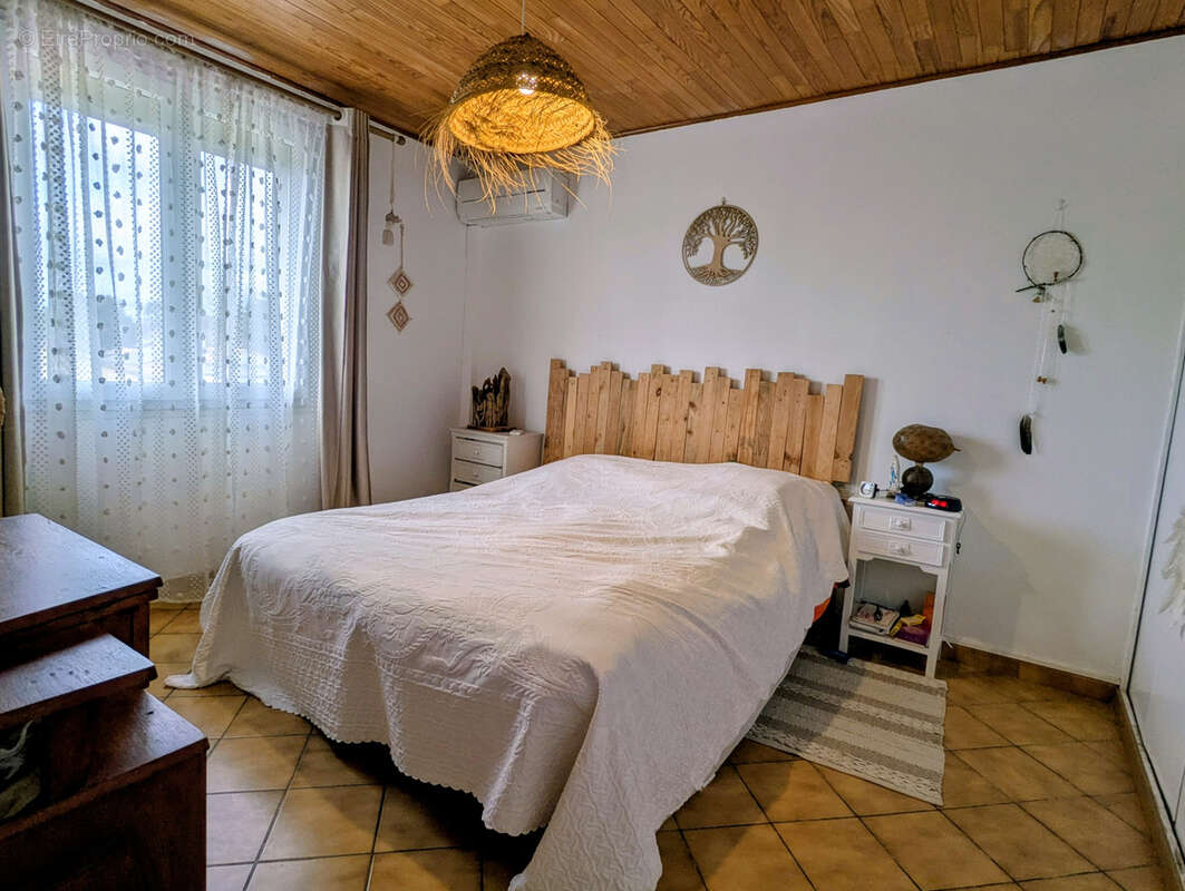Maison à COURSAN