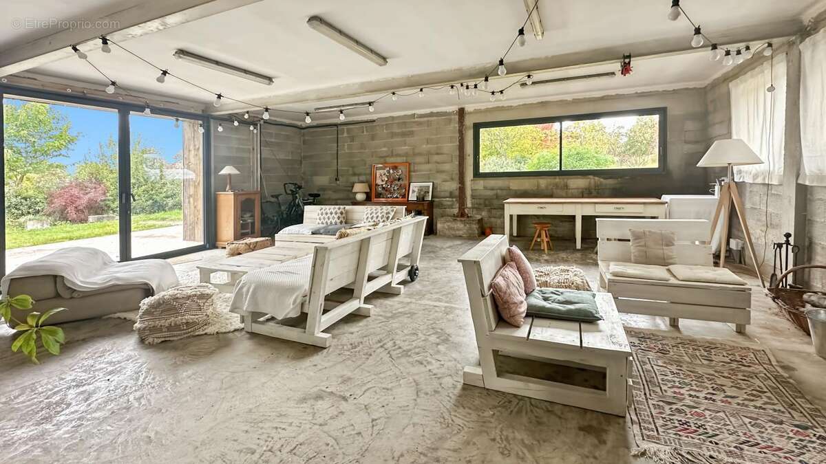 Châteaudouble (26120) : 2 tènements sur 8300 m2, en zone naturelle - photo 9