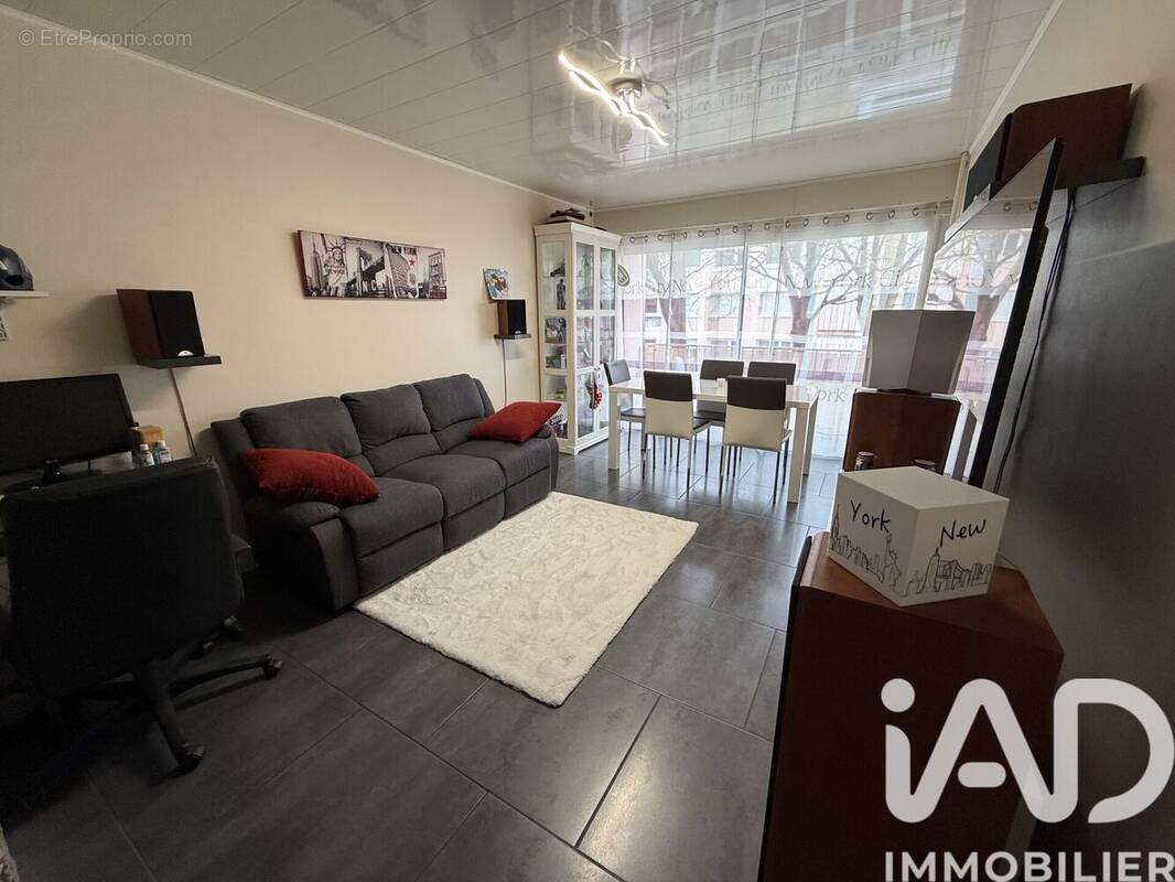Photo 1 - Appartement à SAINTRY-SUR-SEINE