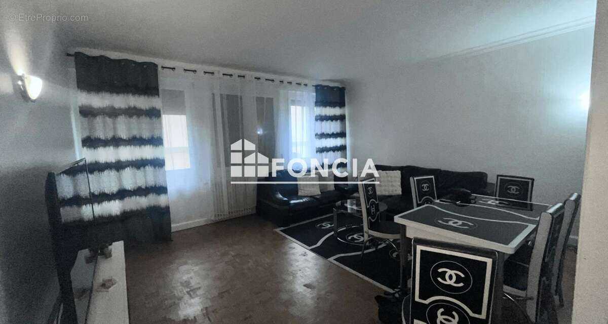 Appartement à LE RAINCY