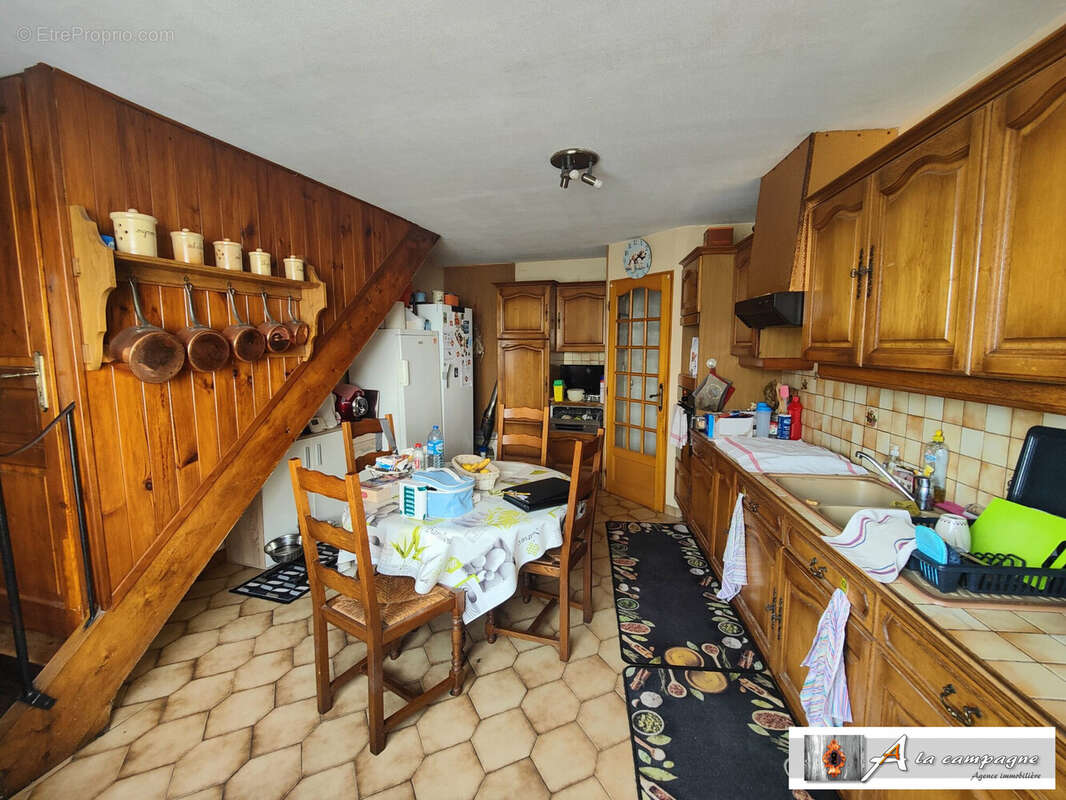 Maison à ARS-LES-FAVETS