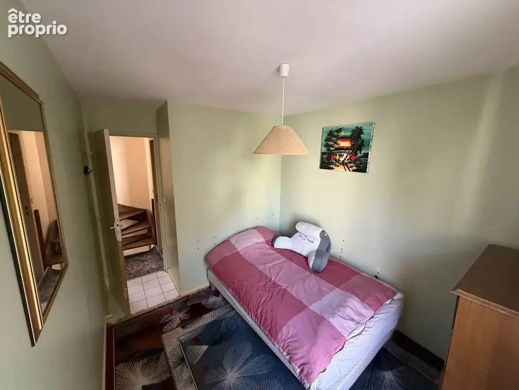 - Maison située sur un secteur recherché proche Hôtel de Ville - - photo 8