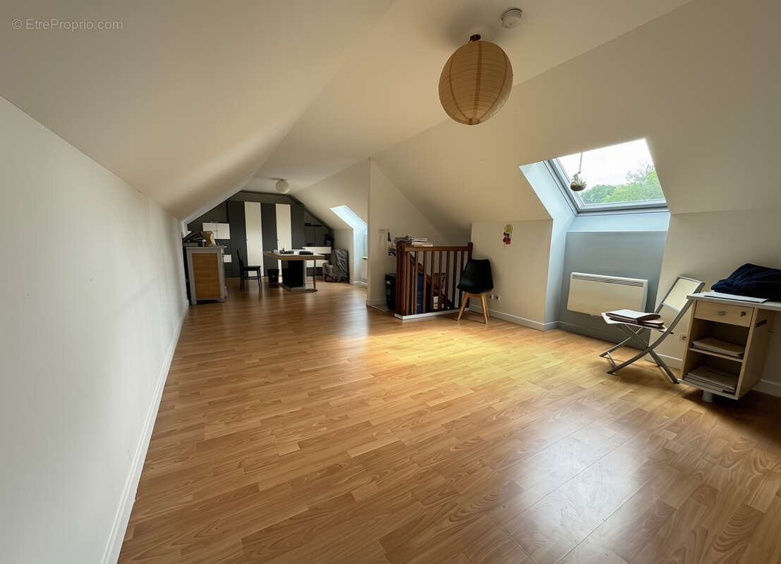 PROCHE GODERVILLE - Maison familiale 157 m² - Plain-pied - 4 garages - Terrain 2 000 m² - photo 9