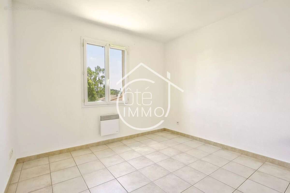 Maison à SAINT-QUENTIN-DE-BARON