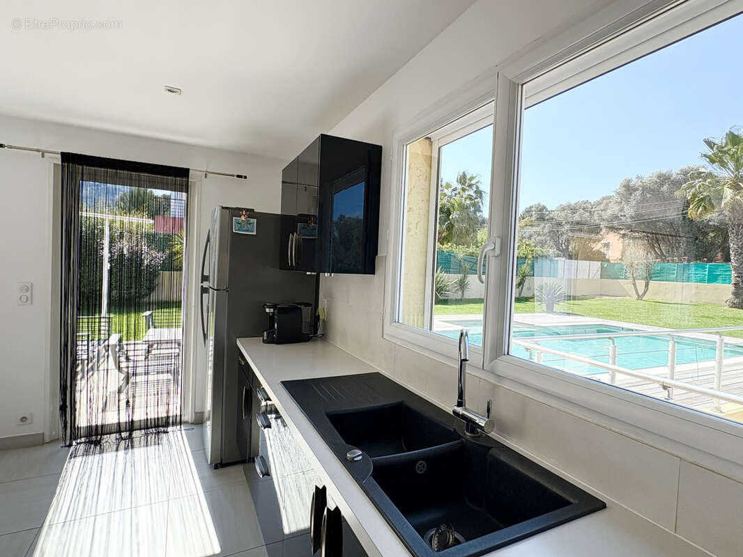 Maison à SIX-FOURS-LES-PLAGES