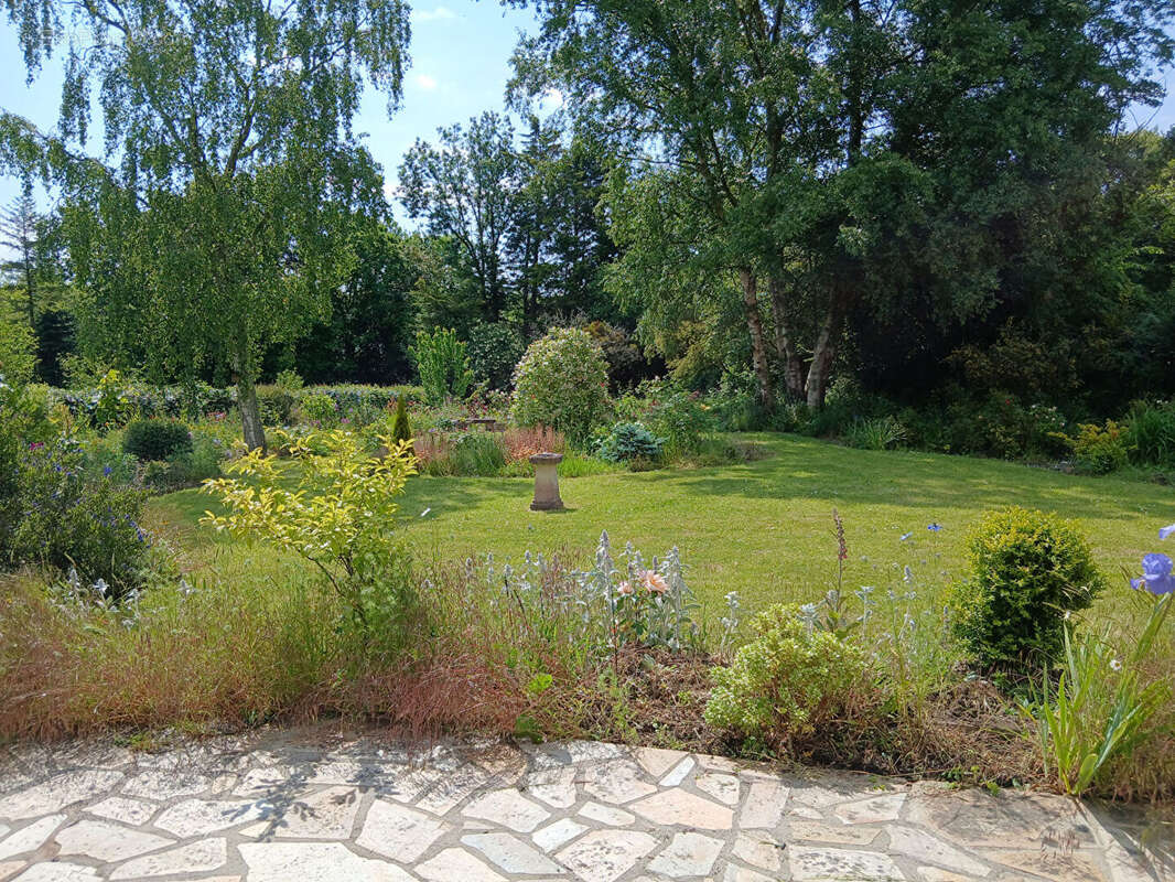 Maison à SAINT-SAUVEUR-LE-VICOMTE