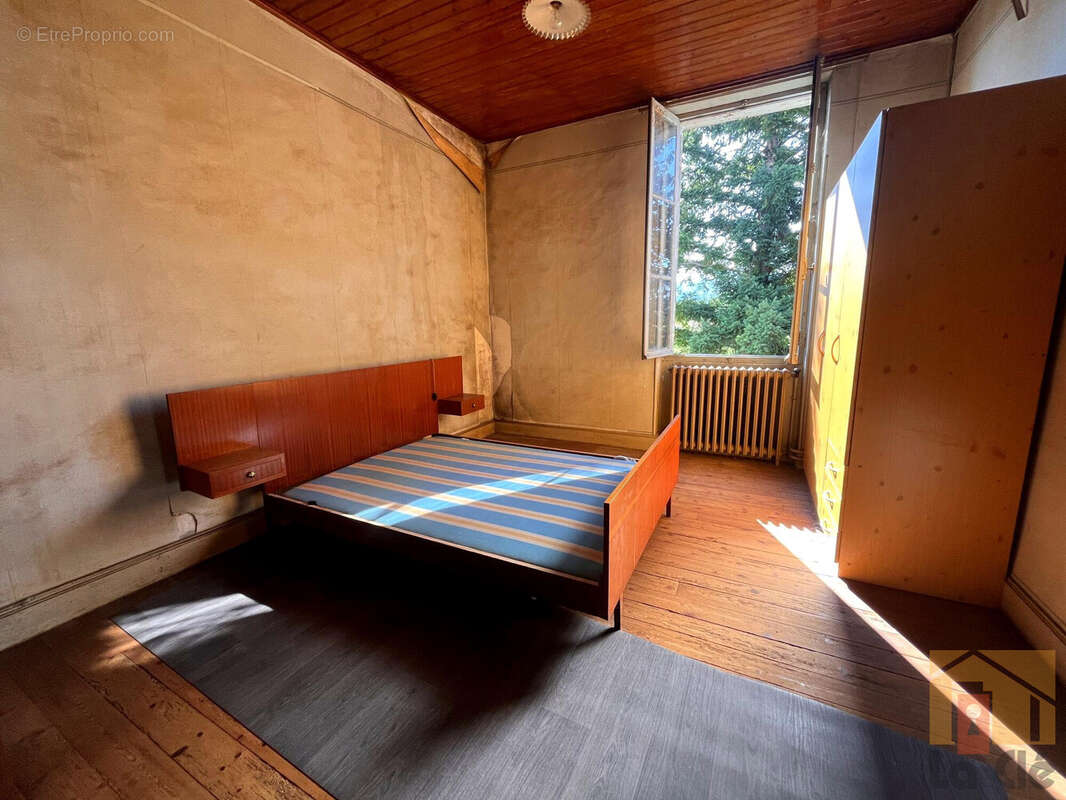 Maison à COLAYRAC-SAINT-CIRQ