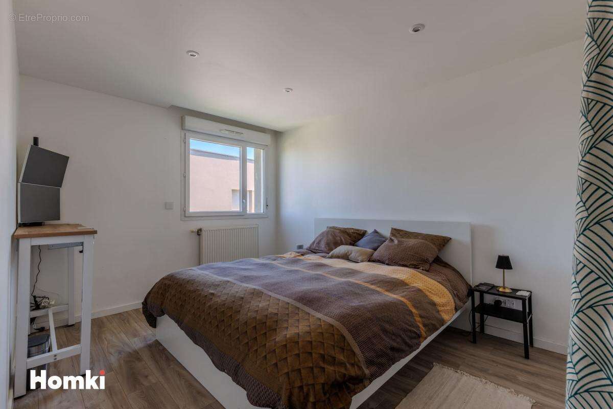 COUP DE CŒUR GARANTI — Duplex T5 atypique 104 m²  Terrasse  Vue Parc  Saint-Priest, Rue Claude Berri - photo 7