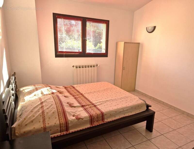 Maison à SAINT-LAURENT-DU-VAR