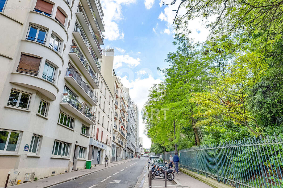 Appartement à PARIS-19E