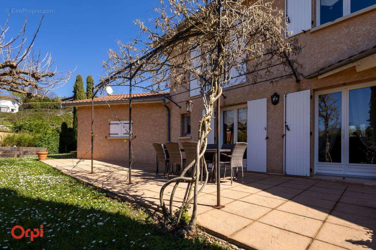 Maison à SAVIGNY