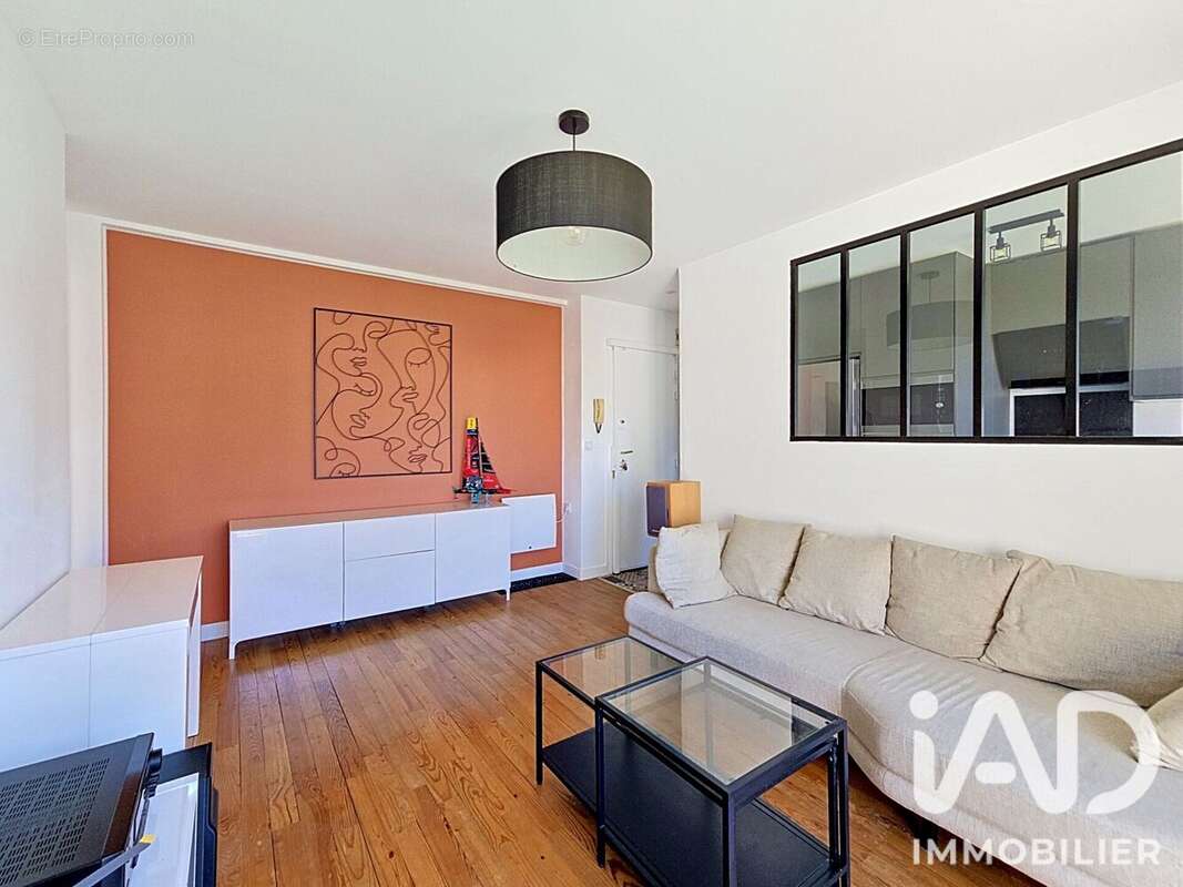 Photo 3 - Appartement à LA GARENNE-COLOMBES