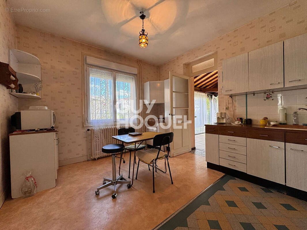 Maison 3 chambres avec jardin et garage à proximité du centre-ville d'Agen - photo 3