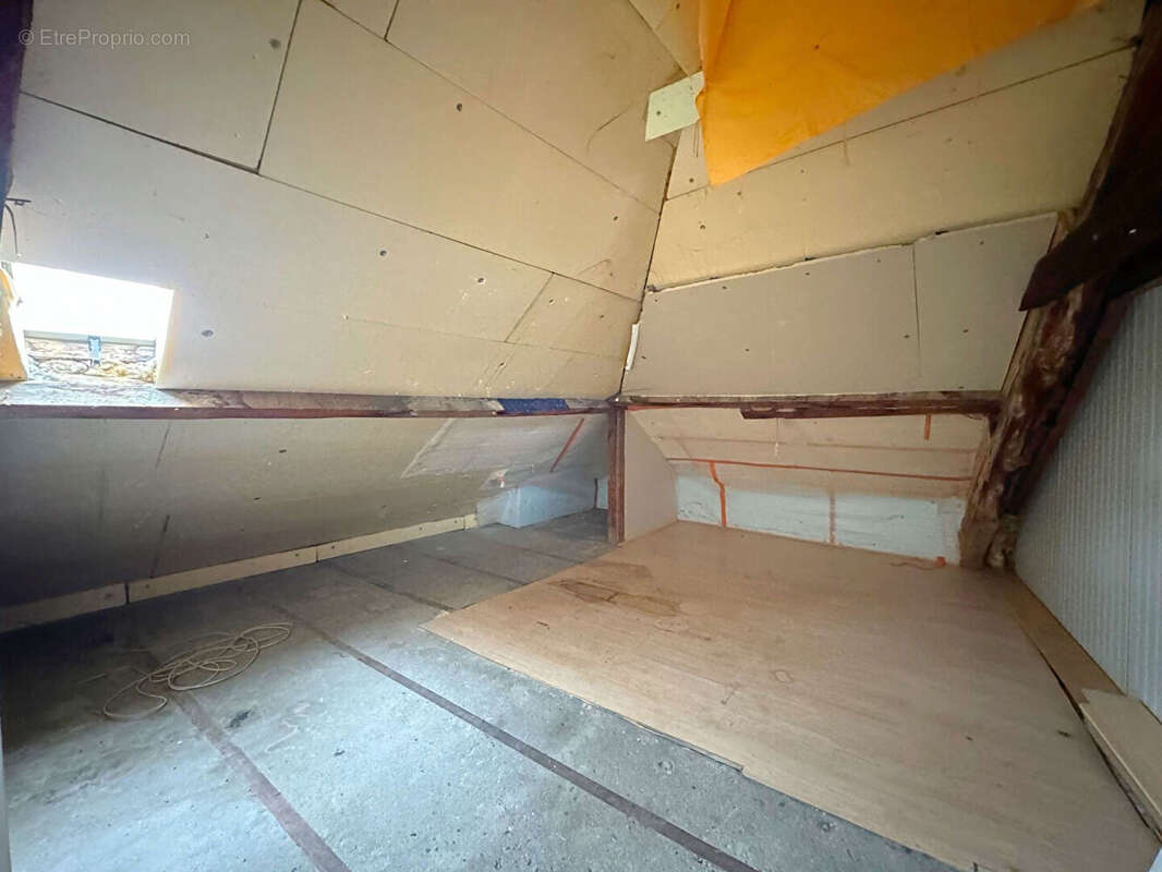 Appartement à SAINT-PIERRE-D'ALBIGNY