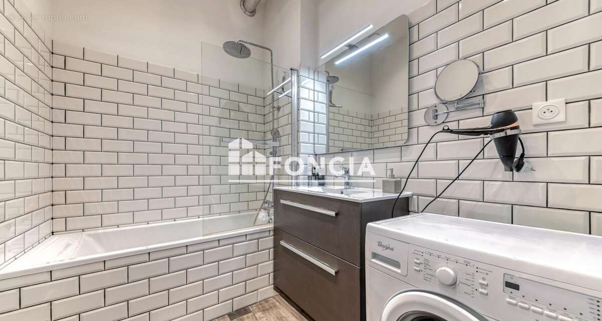 Appartement à LYON-1E