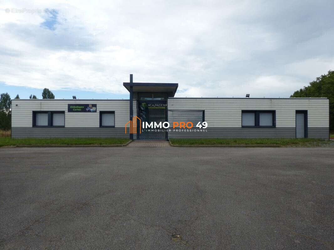 Terrain à VENDRENNES