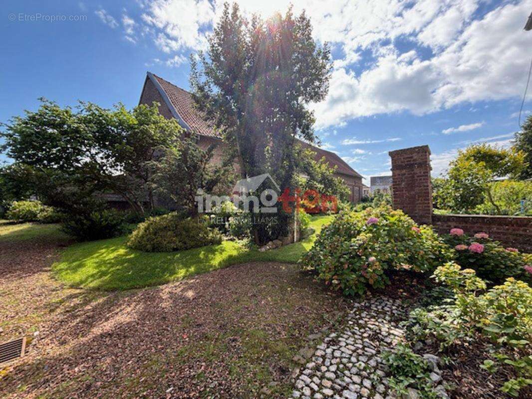 Maison à BEAUCHAMPS