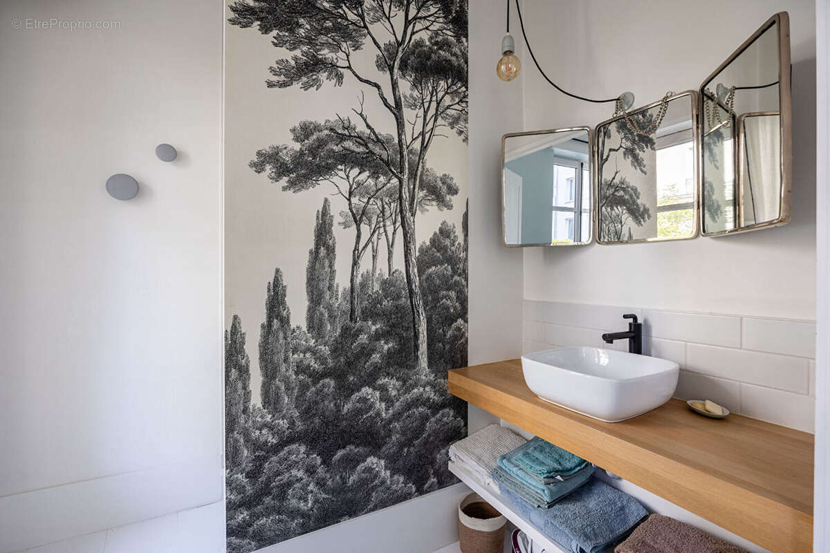 Appartement de prestige 134 m² dans un immeuble de caractère avec ascenseur et parking. - photo 13
