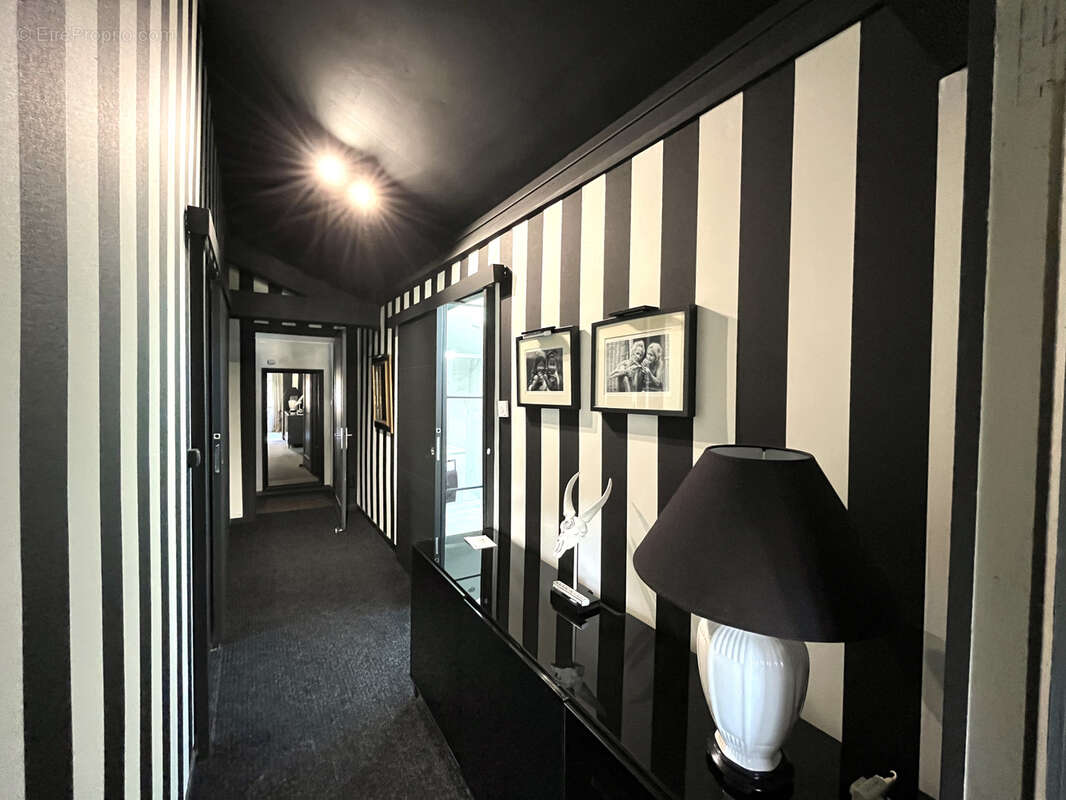 Maison à CHAMPAGNE-AU-MONT-D'OR