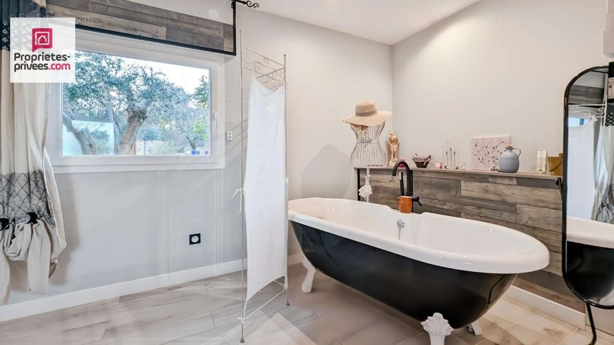 Maison à FIGANIERES