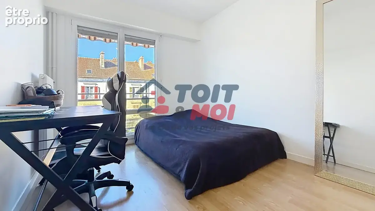 Appartement T4 de 87 m2 entièrement rénové   Double séjour   Balcon - photo 12