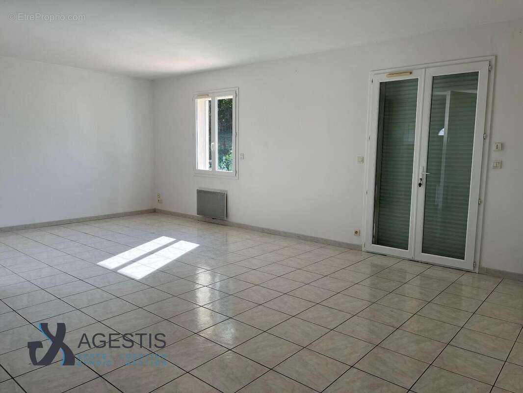   - Maison à SAIX