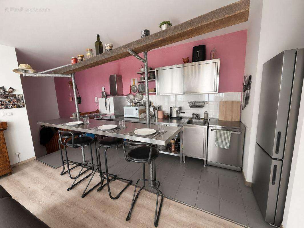 Appartement à NIEDERMODERN