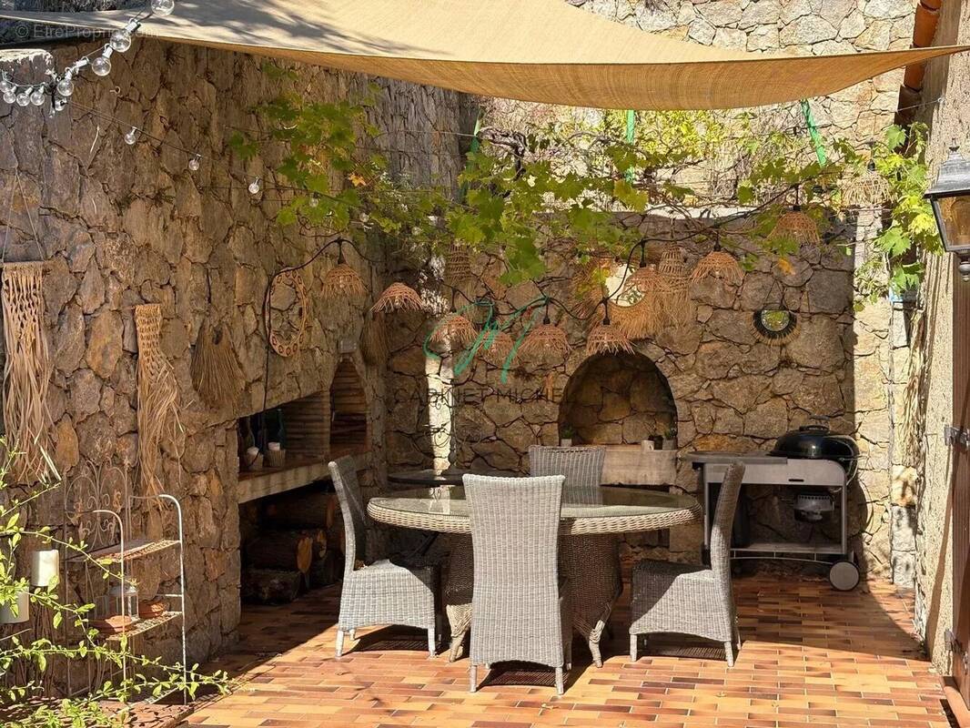 Maison à SPERACEDES