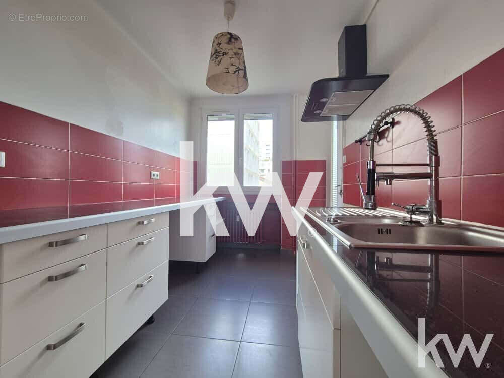 Appartement 65 m² à Saint-Etienne  - photo 5