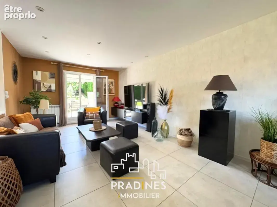 Maison de plain pied avec grand jardin - plateau de Montrond - photo 4