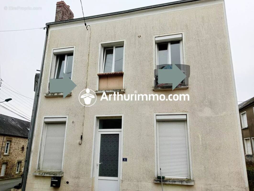 Maison à CHAMPGENETEUX