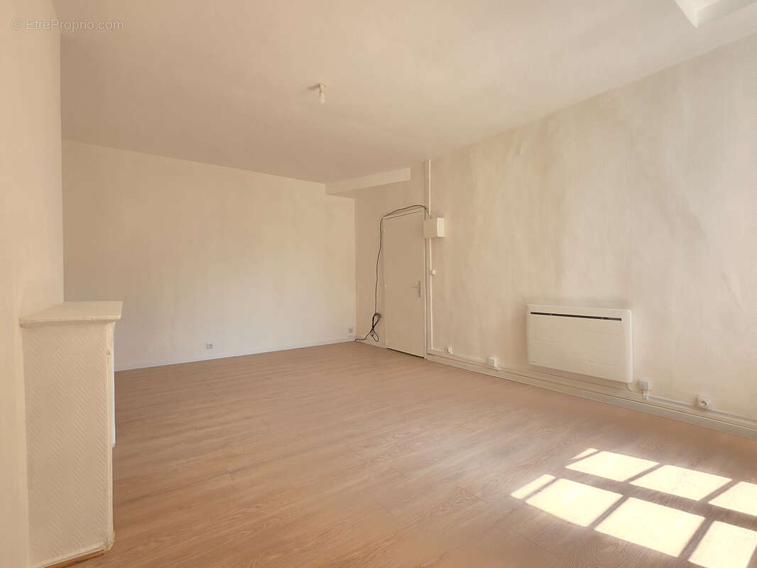 Studio en parfait état - centre ville Saint Germain en Laye - photo 4
