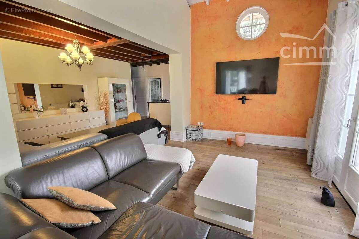 Maison à ROCHE-LA-MOLIERE