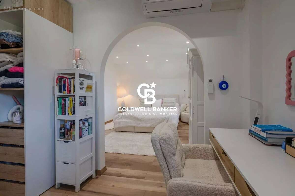 Maison à MONTAGNOLE