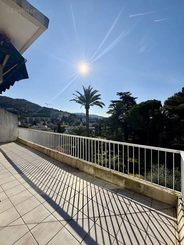 Appartement à LE CANNET