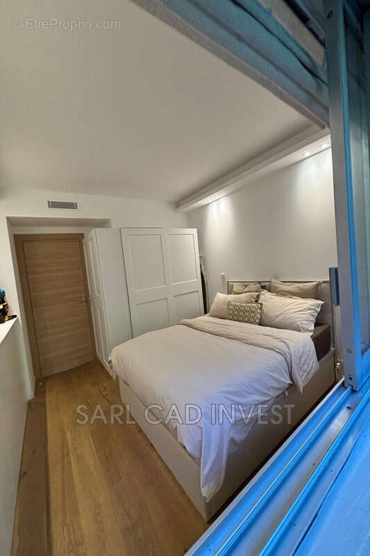 Appartement à VALLAURIS