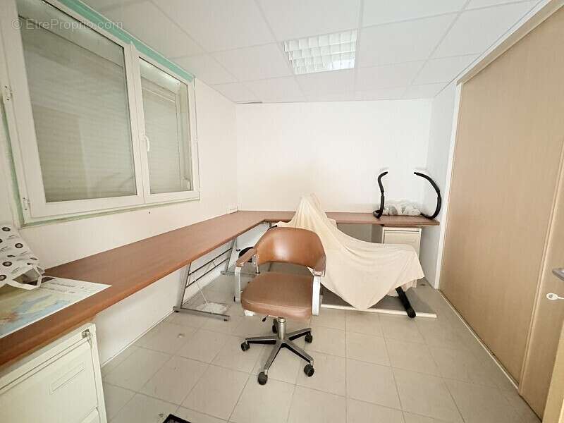 Commerce 940 m² à Plaisance-Du-Touch  - photo 19
