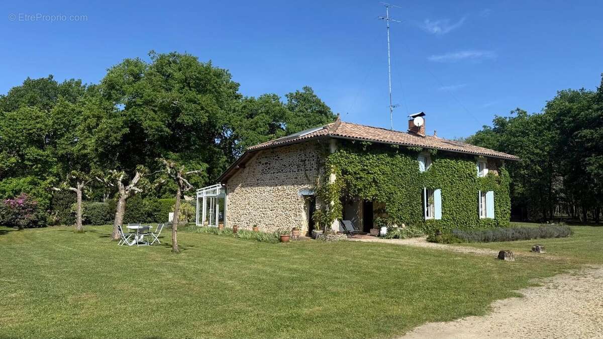 Maison à ARGELOUSE