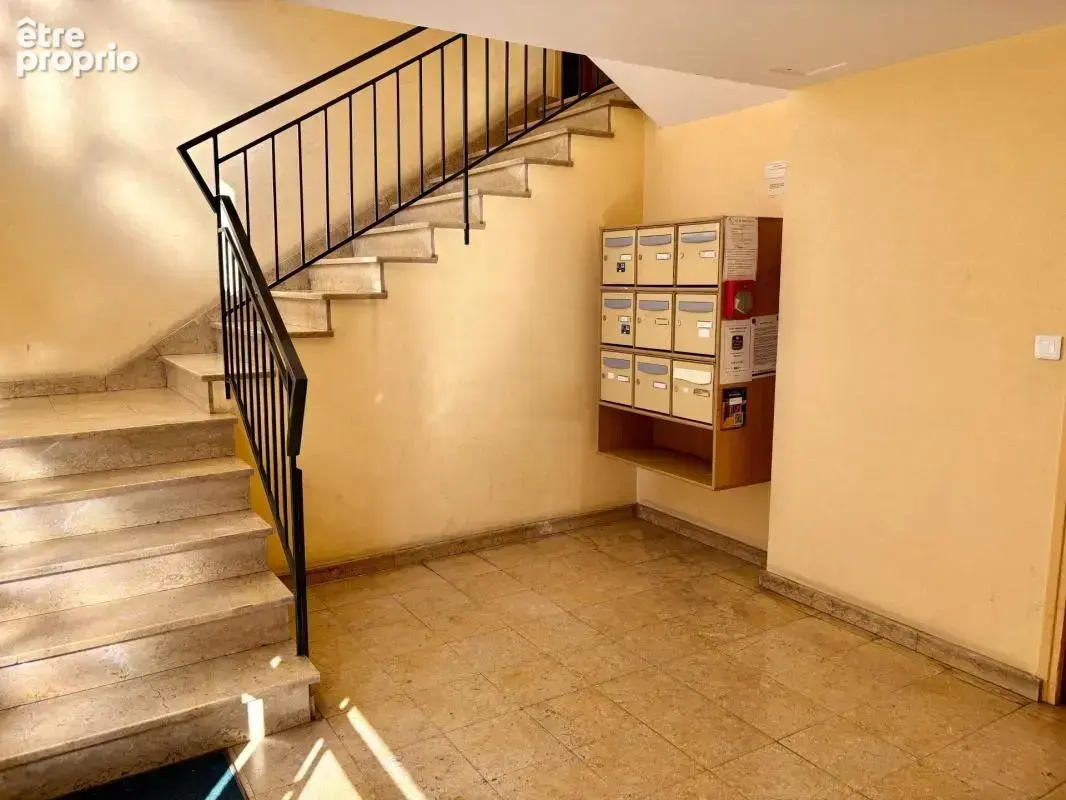 Ensemble de 3 appartements avec garage vendu loués - photo 3
