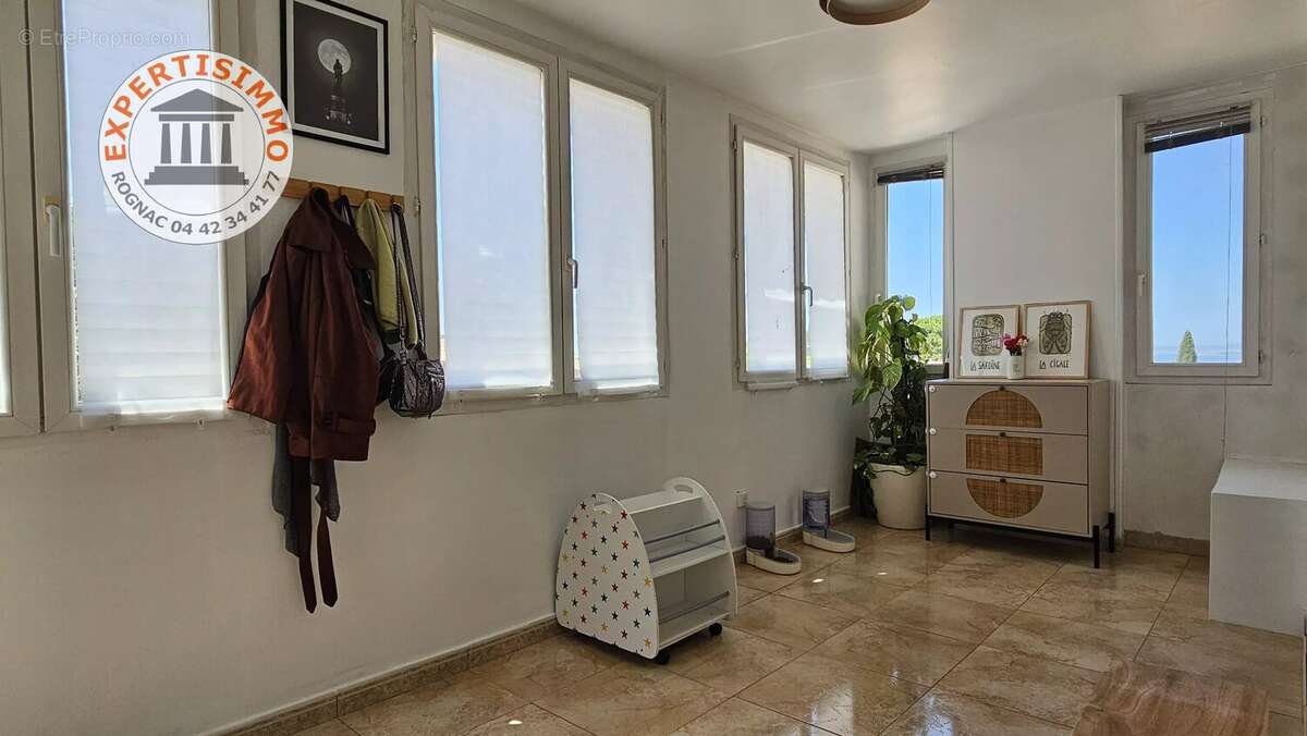Appartement à ROGNAC