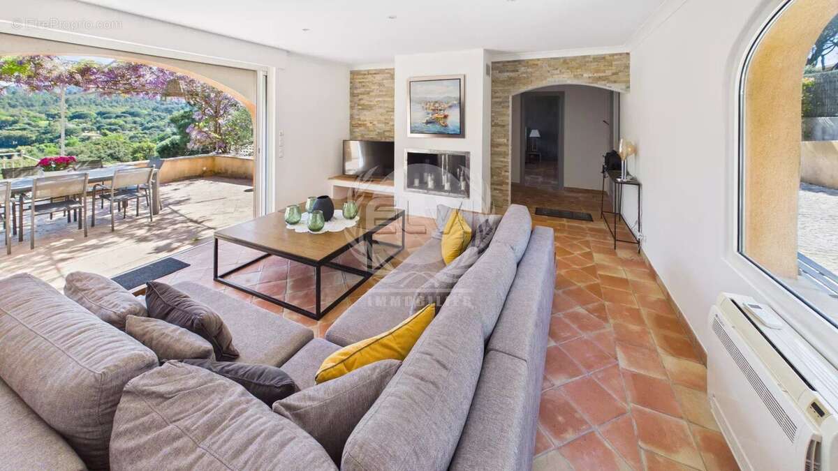 Maison à PLAN-DE-LA-TOUR